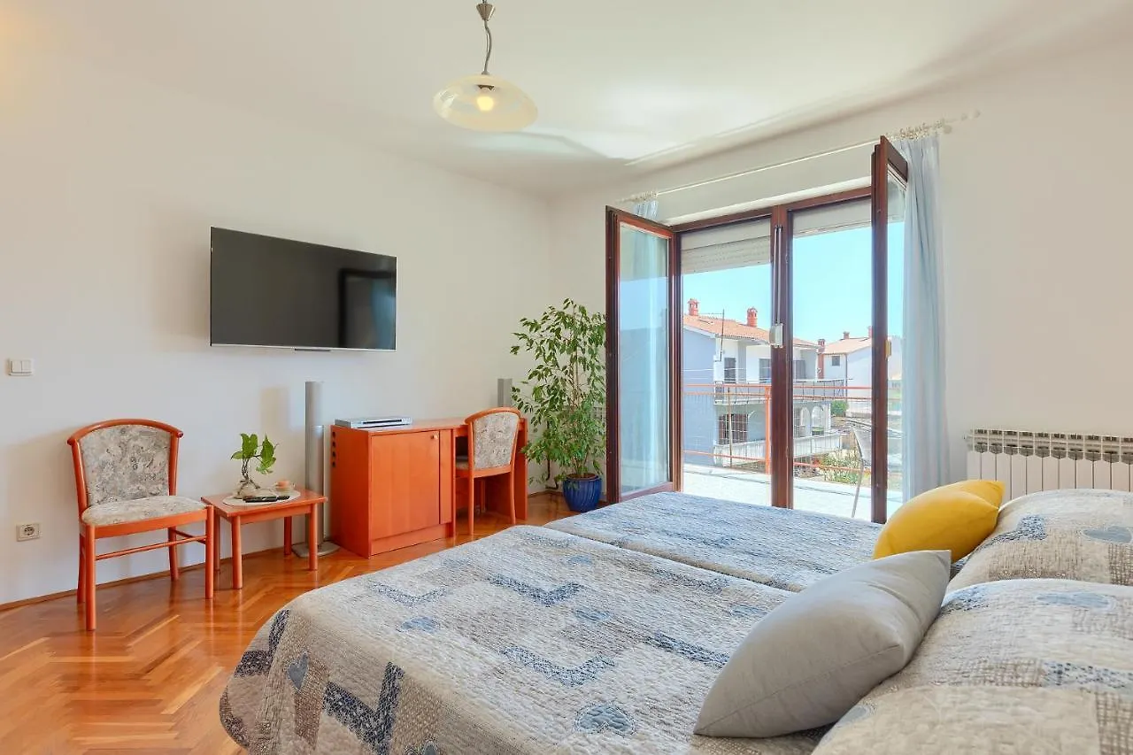 Apartment Christina Pola
